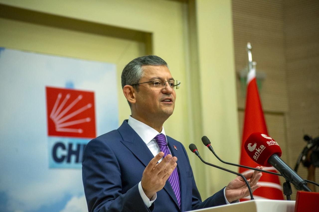 CHP Genel Başkanı Özgür Özel: “Bir Daha Hiçbir Gazetecinin Yazdıkları Nedeniyle Tutuklanmamasını Diliyorum