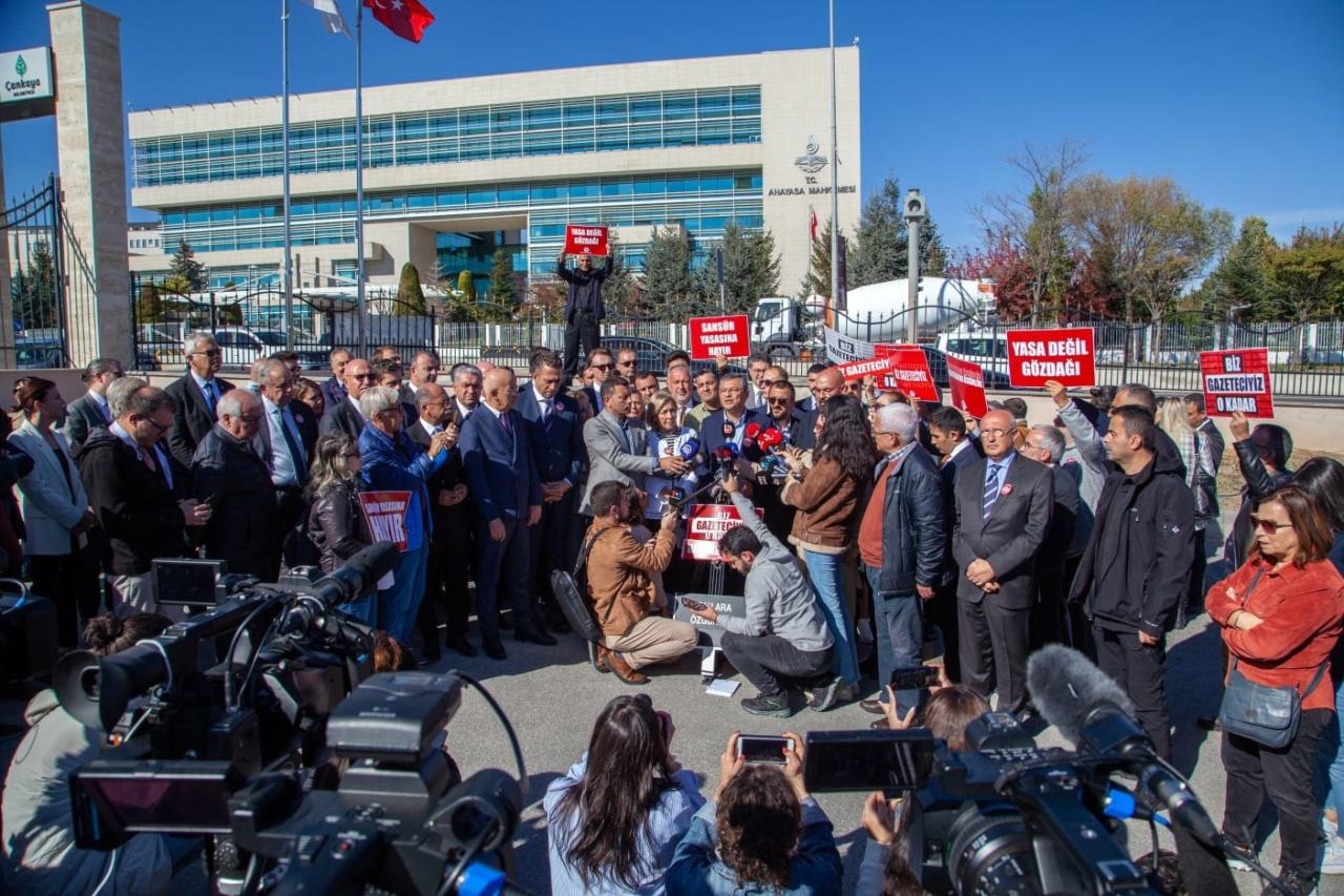 CHP Genel Başkanı Özgür Özel: “Anayasa Mahkemesinin En Doğru Kararı Vereceğine İnanıyorum”