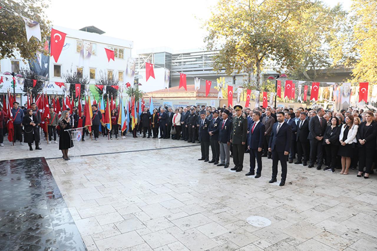 KÂĞITHANE’DE 10 KASIM ATATÜRK’Ü ANMA TÖRENİ DÜZENLENDİ