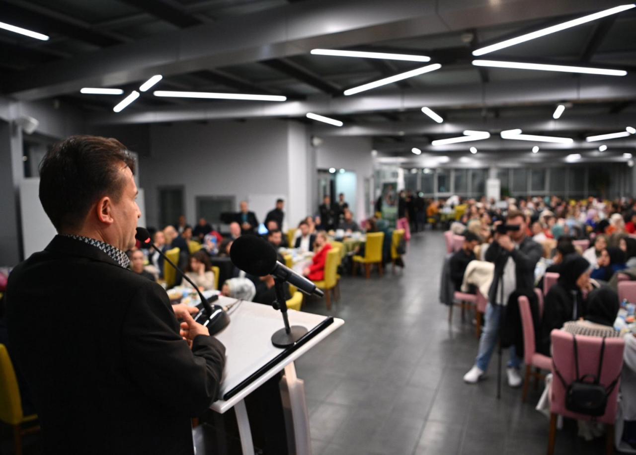 Tuzla’da Eğitim Birimindeki Öğretmenler Unutulmadı; 240 Öğretmen İçin Özel Program