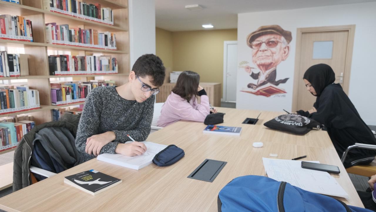 İBB’NİN AÇTIĞI KÜTÜPHANEDE LGS’YE ÇALIŞTI BİRİNCİ OLDU