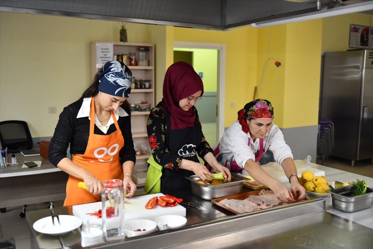 Esenyurt Aşçı Adaylarına Ev Sahipliği Yapıyor