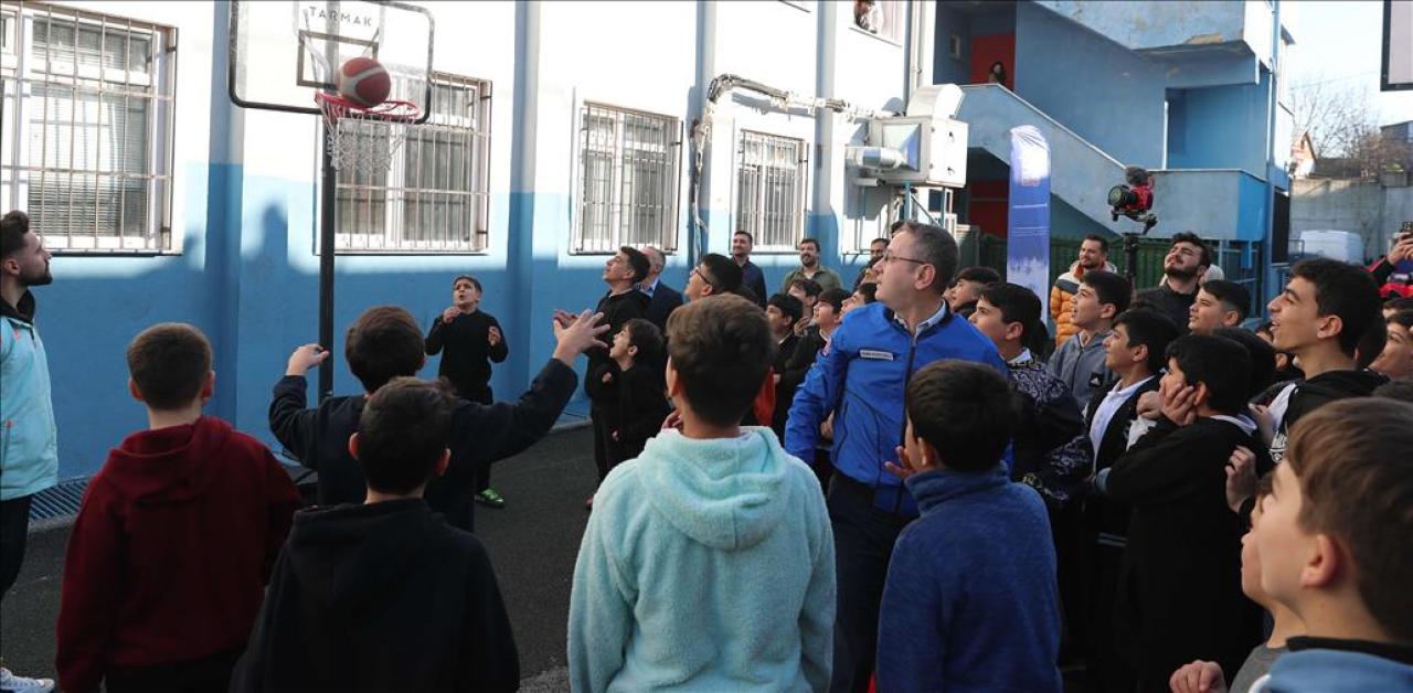 BAŞKAN KARTOĞLU: “ŞAHİNTEPE’NİN ÇEHRESİ DEĞİŞİYOR”