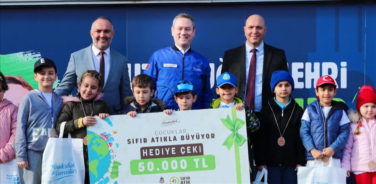 BAŞKAN KARTOĞLU’NDAN ÇEVRECİ ÖĞRENCİLERE TAM NOT