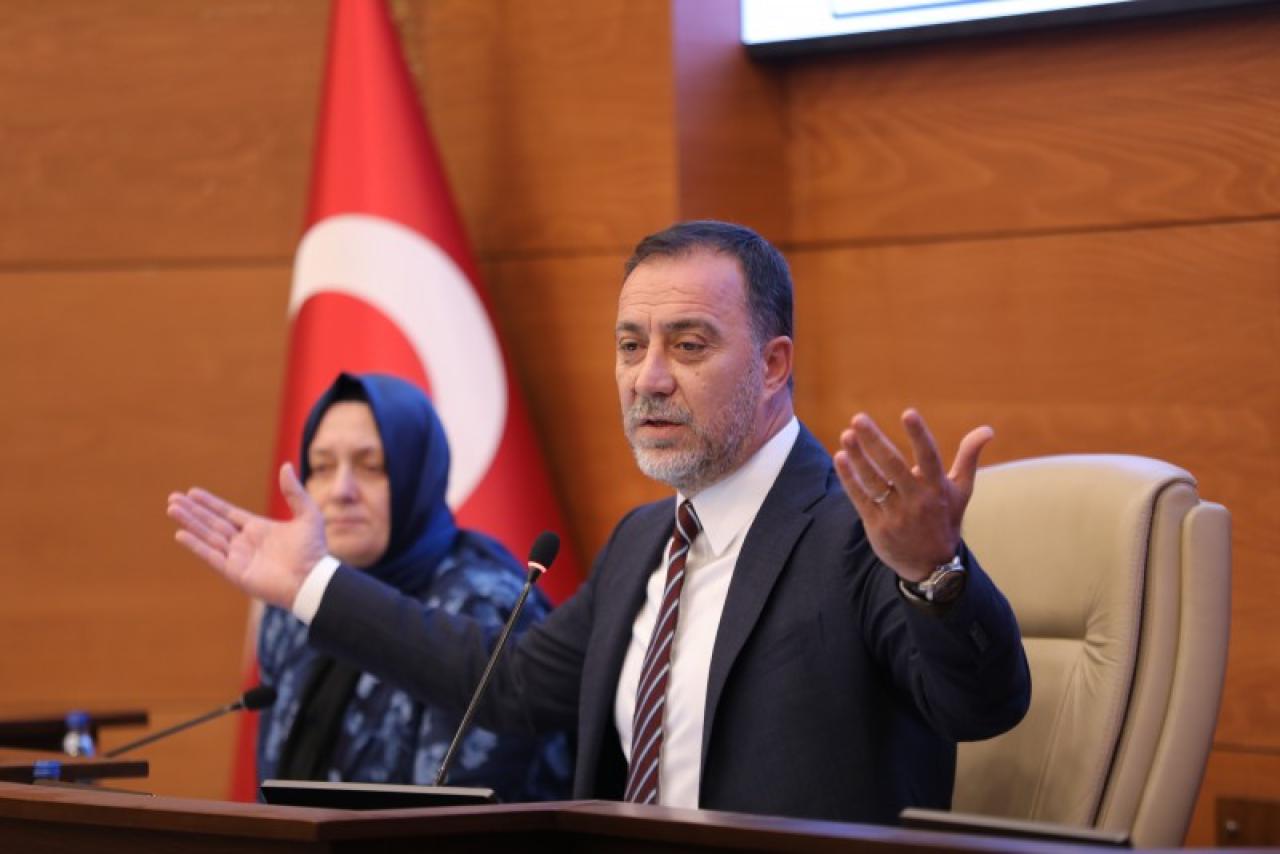 BAŞKAN YILMAZ: “SİLİVRİ HALKI EĞRİYİ DE DOĞRUYU DA GÖRÜYOR”