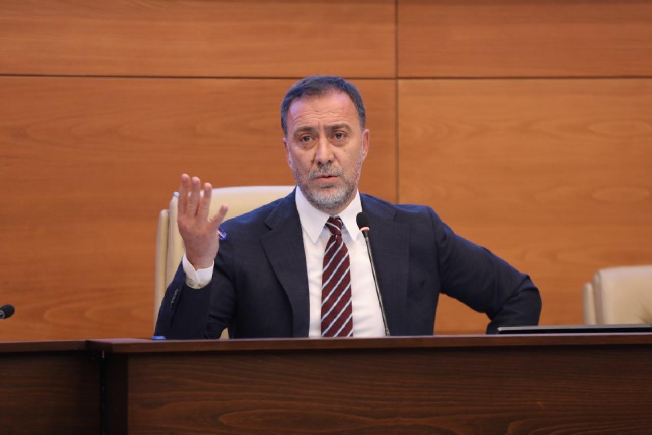 BAŞKAN YILMAZ’DAN MUHALEFETE: “GÖLGE ETMEYİN YETER”