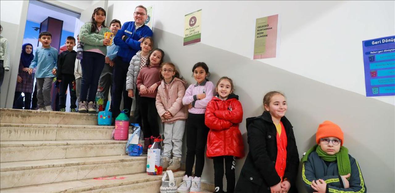 SIFIR ATIK BAŞAKŞEHİRLİ ÇOCUKLARLA GÜZEL