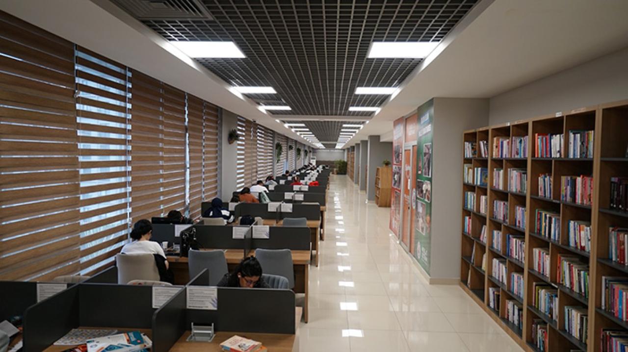 KÂĞITHANE’NİN 5 MİLLET KIRAATHANESİNDE BİNLERCE GENÇ SINAVLARA HAZIRLANIYOR