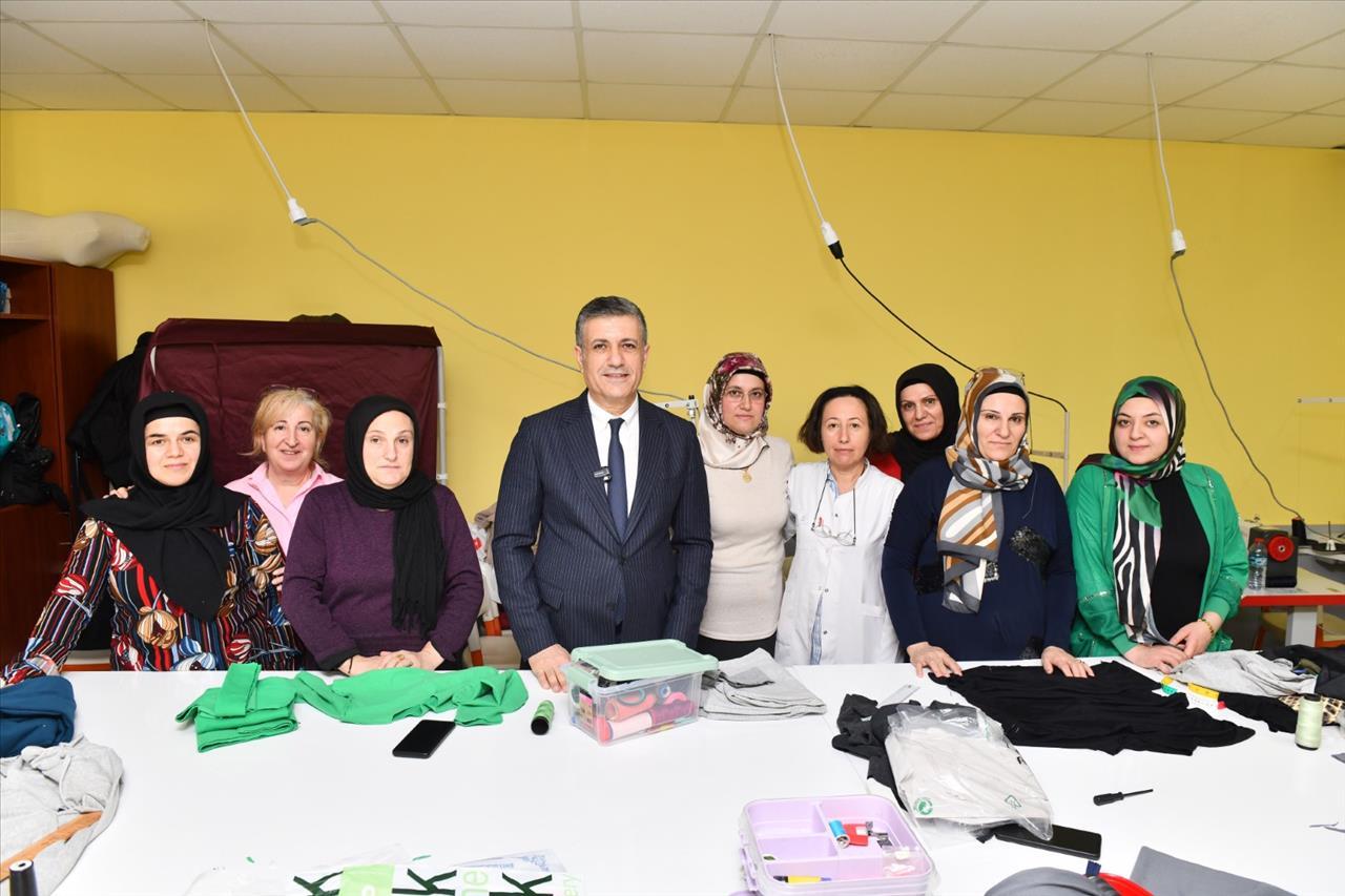 4 Bin 200 Esenyurtlu Hem Meslek Hem İş Sahibi Oldu