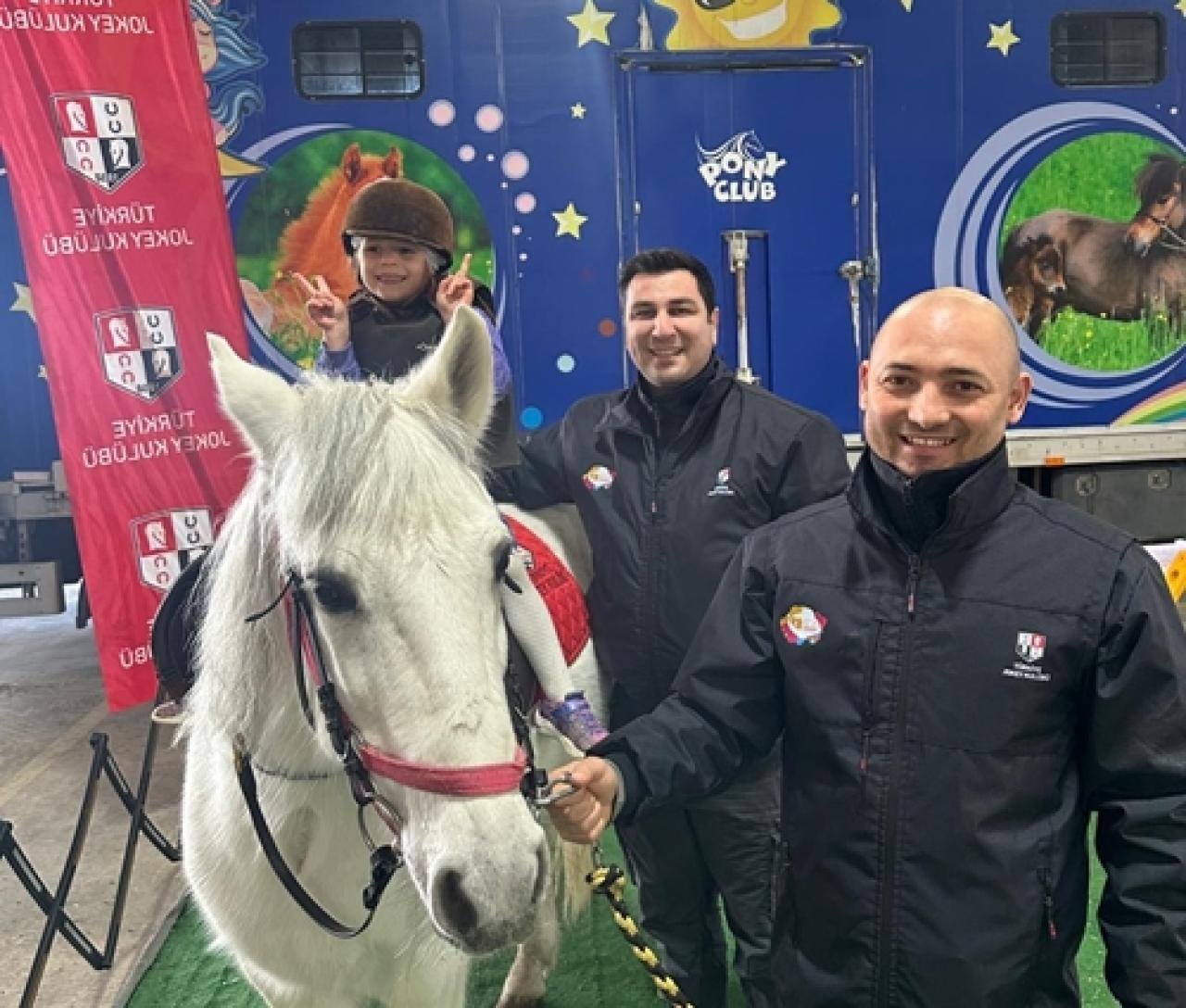 Pony Club Çanakkale’de çocuklarla buluştu