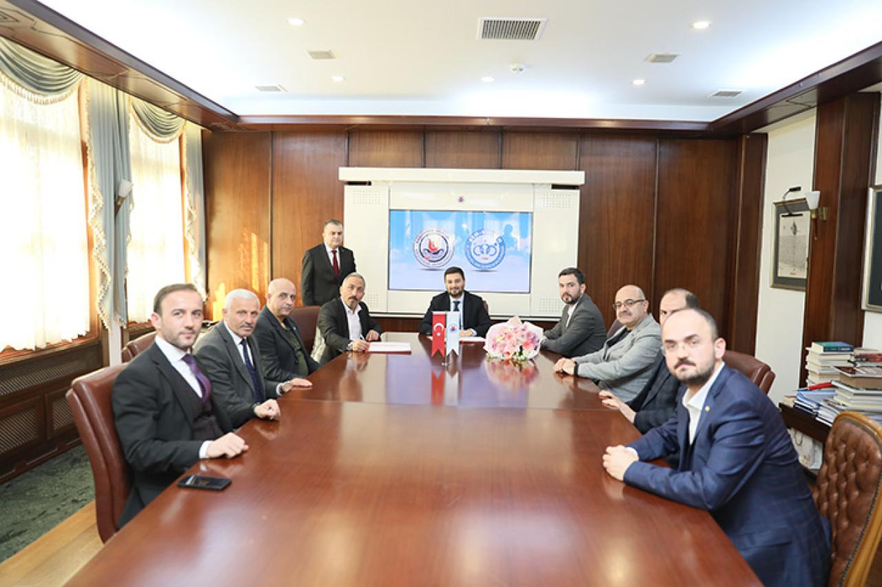 BELEDİYEDE GÖREVLİ MEMURLARA %100'ÜN ÜZERİNDE SOSYAL DENGE ZAMMI YAPILDI