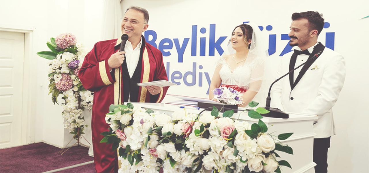 BAŞKAN ÇALIK’TAN SEVGİLİLER GÜNÜ’NDE EVLENEN ÇİFTLERE SÜRPRİZ