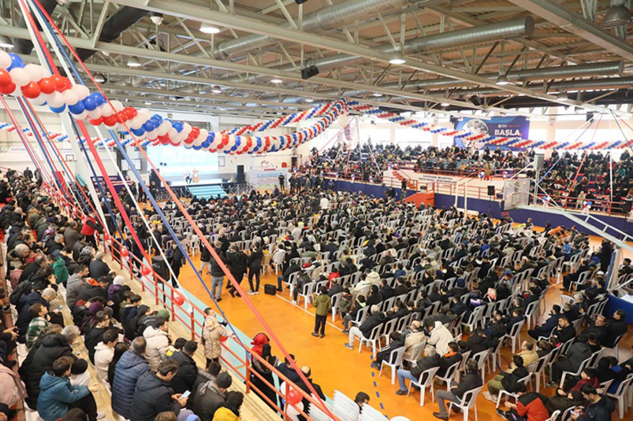 BAKAN BAK, KAĞITHANELİ ÇOCUKLARIN BİSİKLET SEVİNCİNE ORTAK OLDU