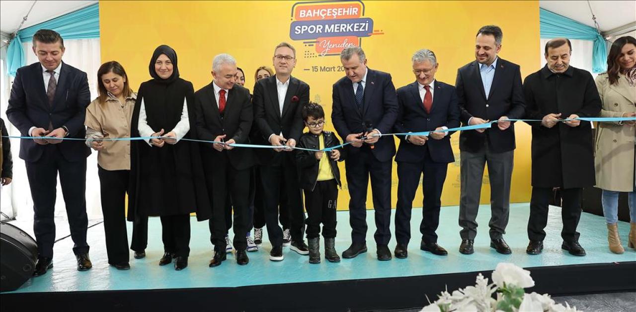 BAŞAKŞEHİR’DE YENİLENEN BAHÇEŞEHİR SPOR MERKEZİ HİZMETE AÇILDI