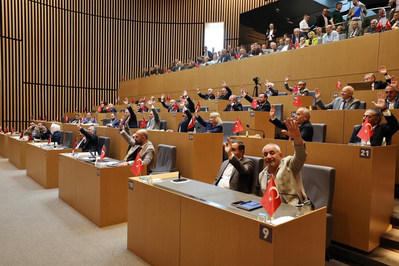 BELEDİYE MECLİSİ’NDE 2023 YILI FAALİYET RAPORU KABUL EDİLDİ