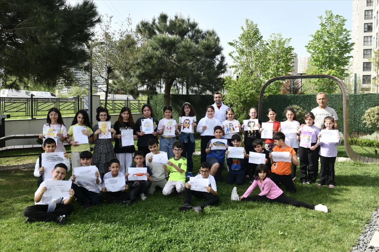 Geleceğin Bilim İnsanları Ve Ressamları Esenyurt’ta Yetişiyor