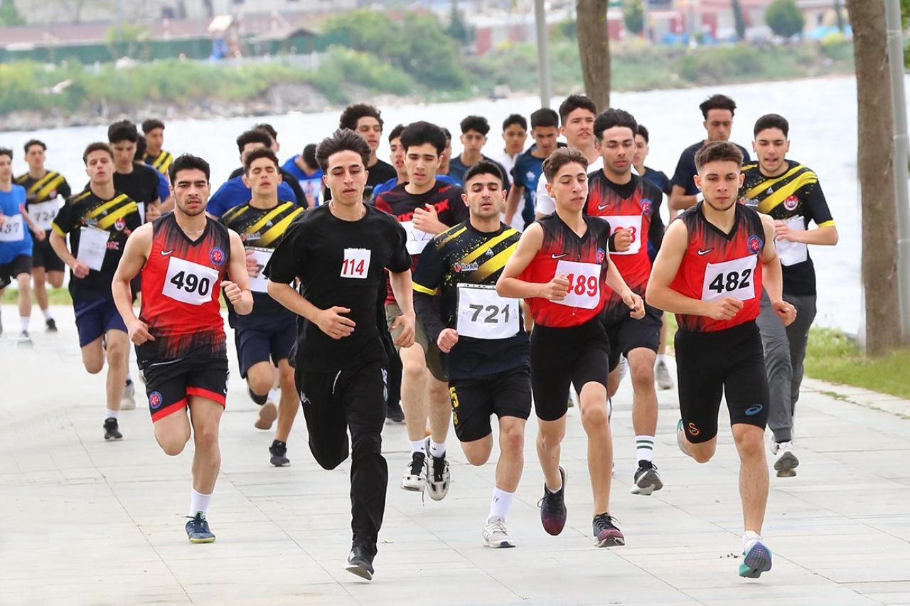 23 NİSAN KOŞUSU YAPILDI