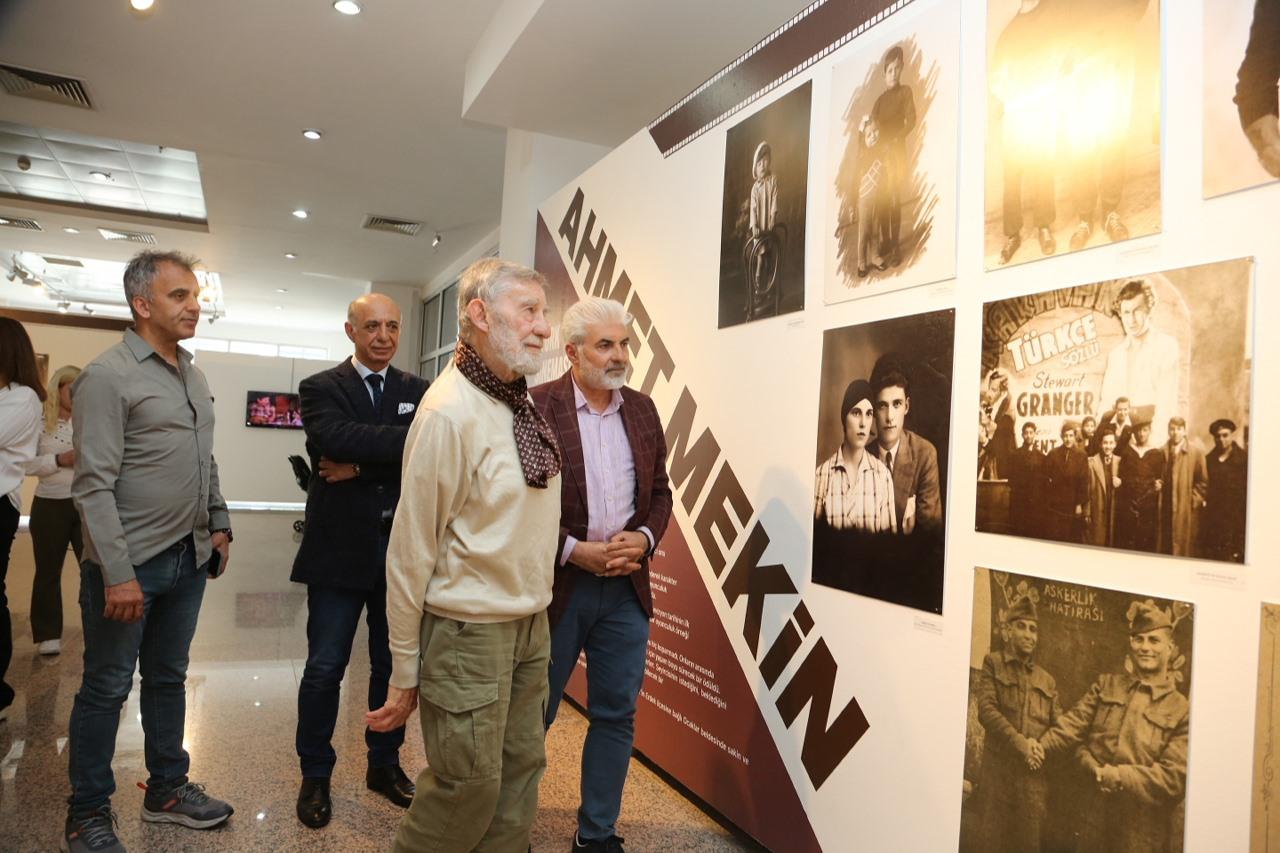 YEŞİLÇAM'IN USTA OYUNCUSU AHMET MEKİN, KÜÇÜKÇEKMECE’DE