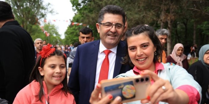 ÇEKMEKÖY BELEDİYESİ'NDEN 23 NİSAN ÇOCUK ŞENLİĞİ