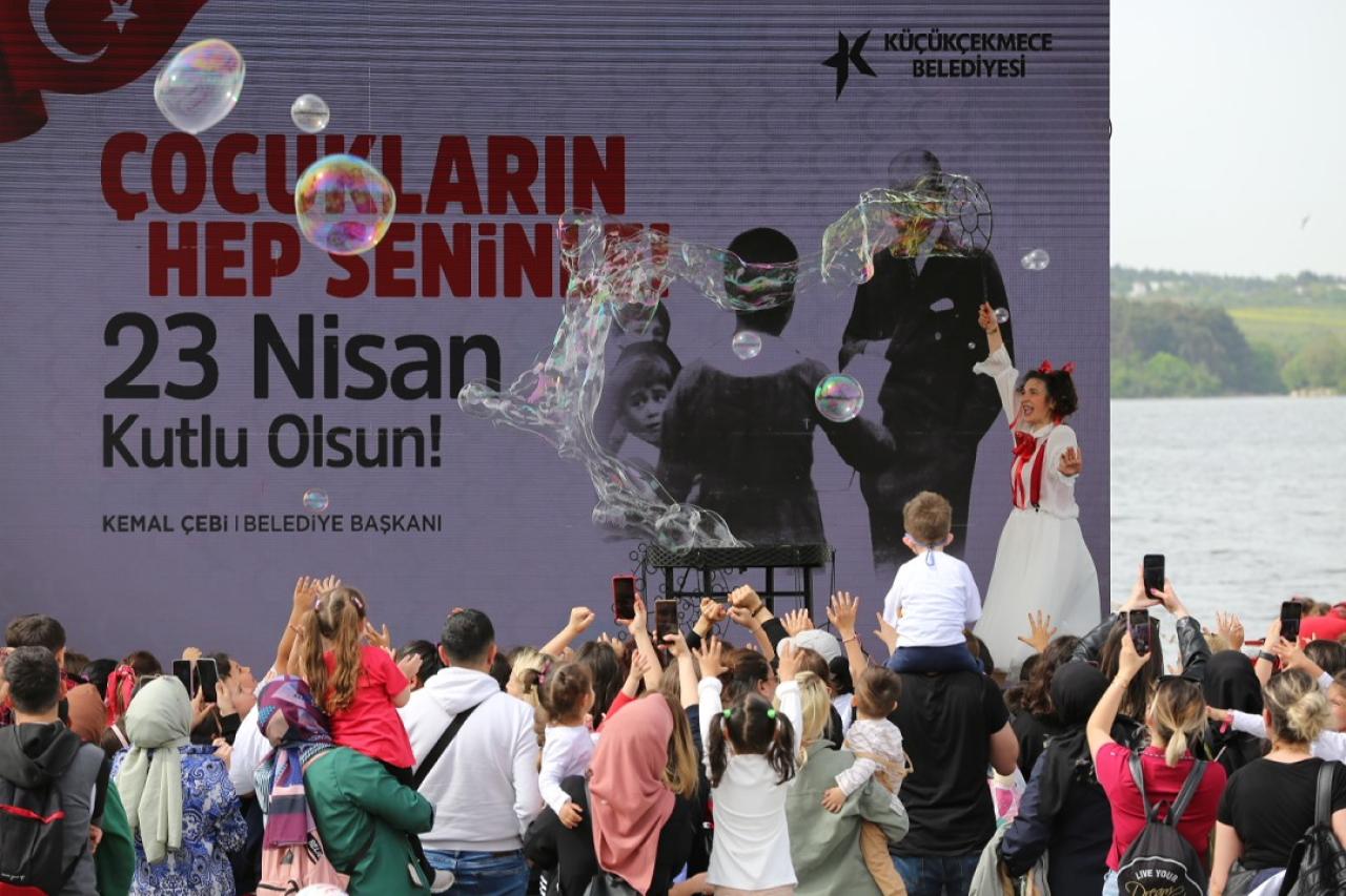 23 NİSAN’A COŞKULU KUTLAMA