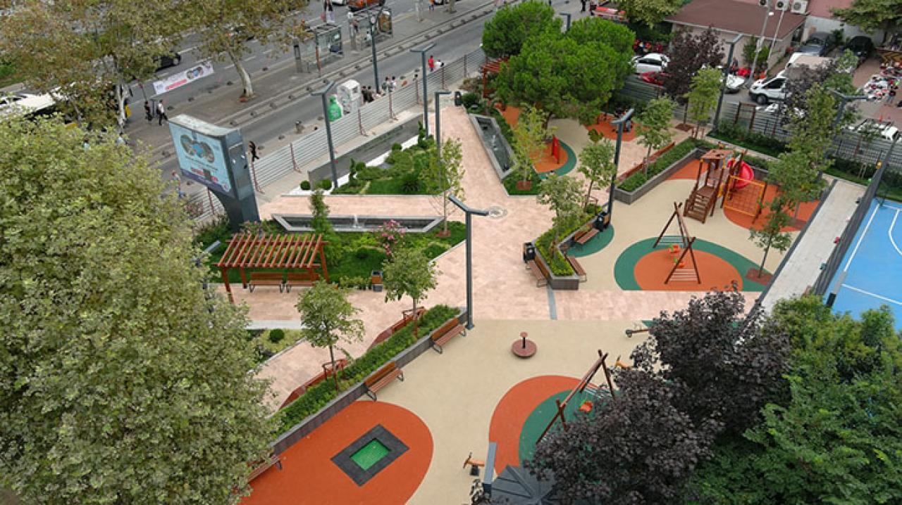 KÂĞITHANE’DE PARKLAR YAZA HAZIRLANIYOR