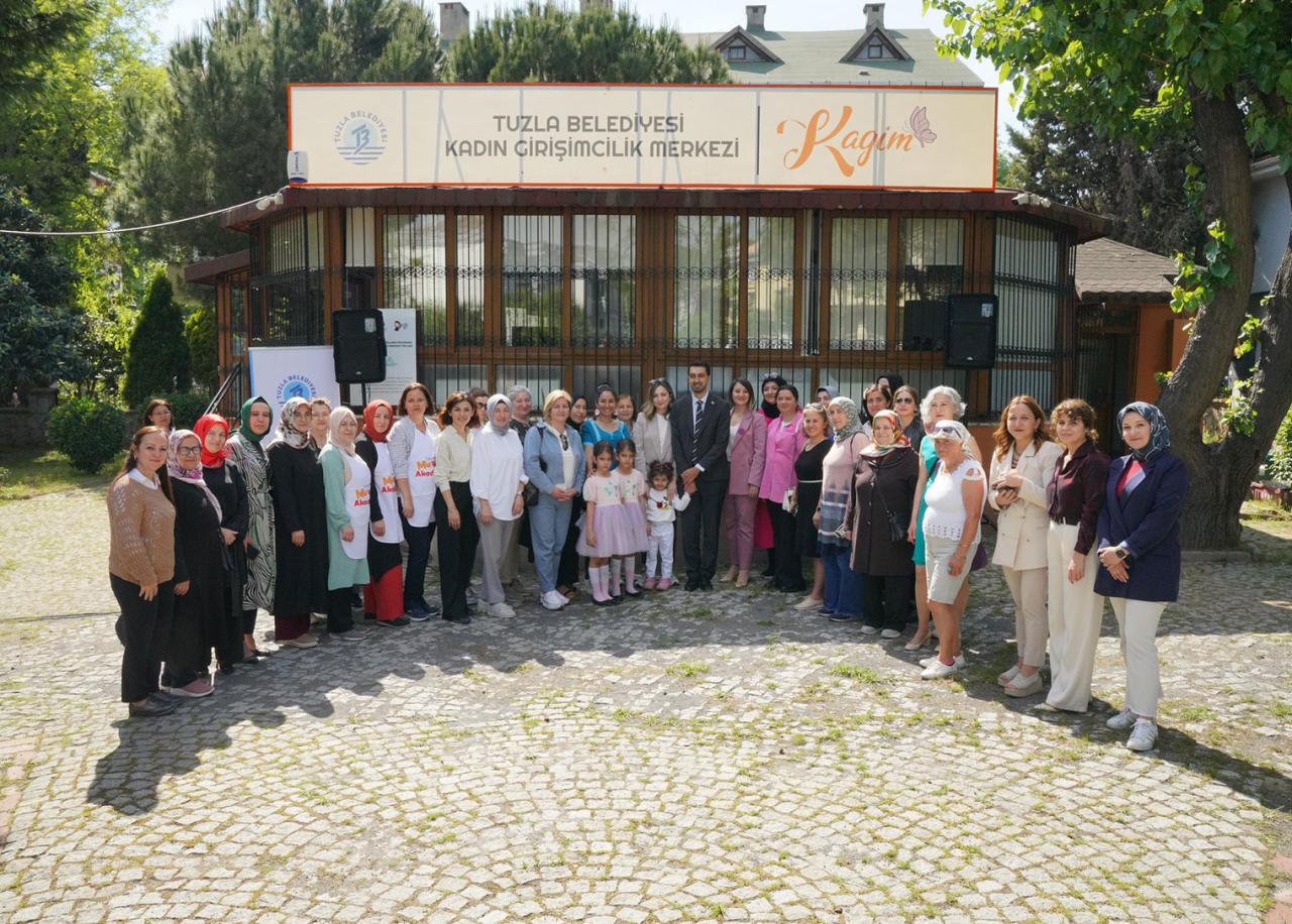 Başkan Eren Ali Bingöl, Anneler Günü yaklaşırken Tuzla’nın kadın girişimcileri ile buluştu