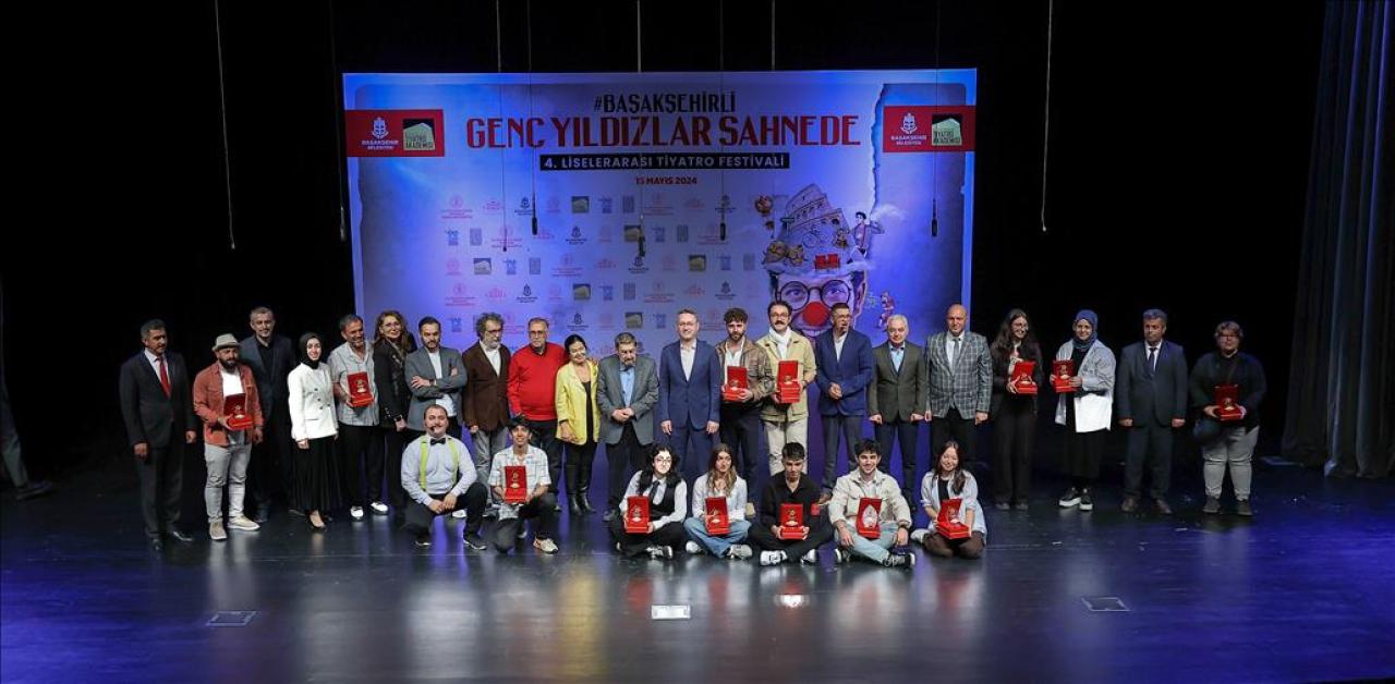 BAŞKAN KARTOĞLU: “14 BİN GENCİ TİYATRO ARACILIĞIYLA KÜLTÜR VE SANATLA BULUŞTURACAĞIZ”