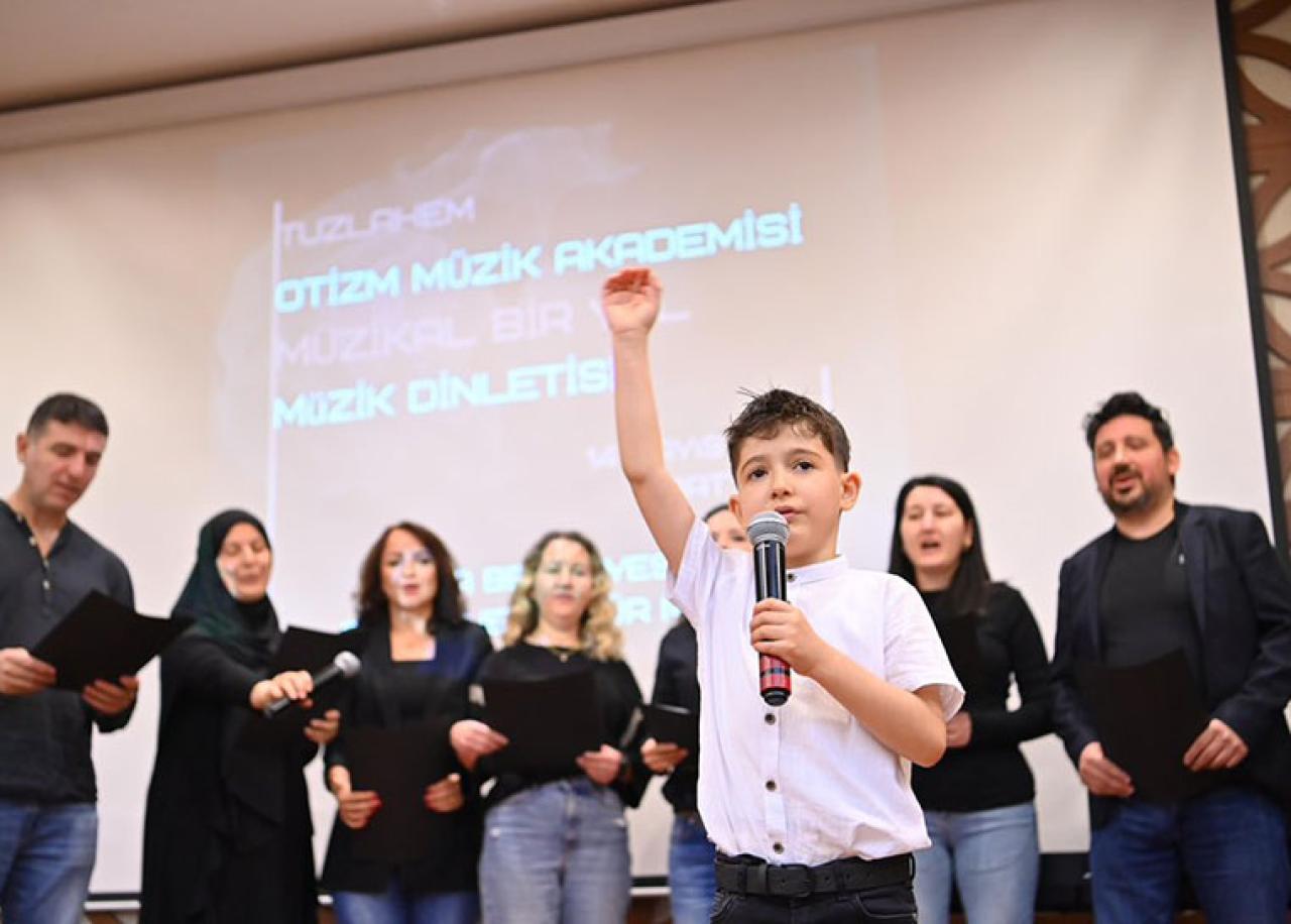 Tuzla Otizm Müzik Akademisi Korosu’ndan müzik şöleni