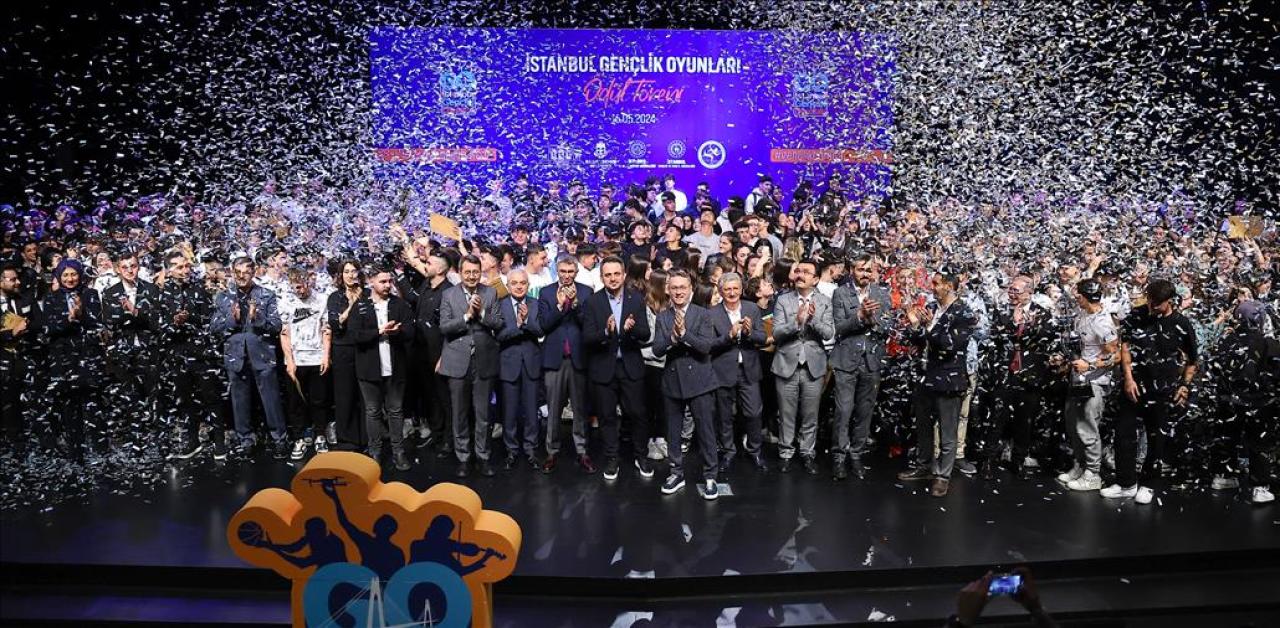 İSTANBUL GENÇLİK OYUNLARI MUTHEŞEM FİNALLE TAÇLANDI