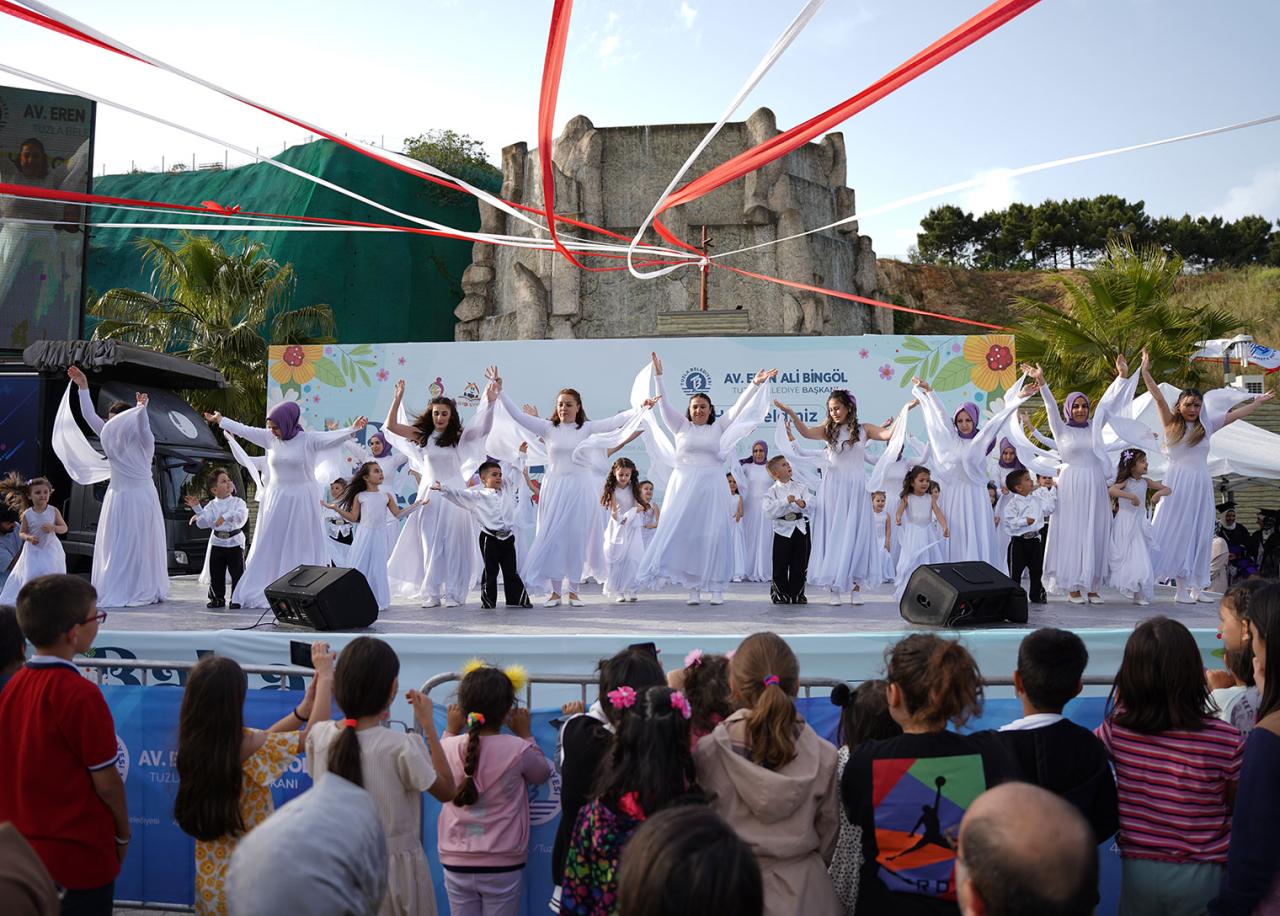Tuzla Bahar Festivali'nde eğlence ve neşe bir arada yaşandı