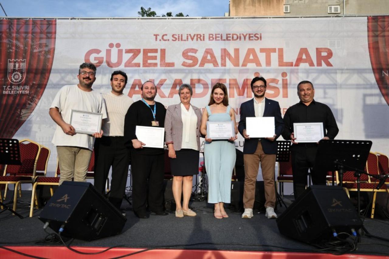 Güzel Sanatlar Akademisi Sertifika Töreni Gerçekleşti