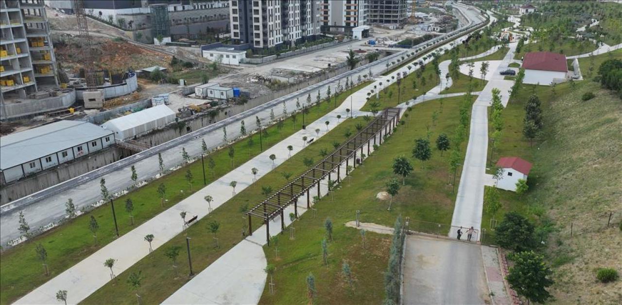 BAŞAKŞEHİR’İN GÖZ BEBEĞİ ÇAM VE SAKURA MİLLET BAHÇESİ