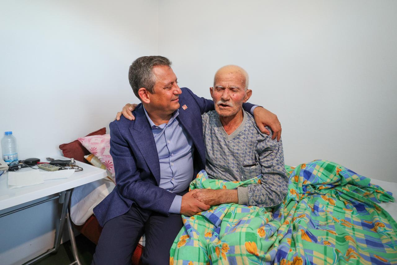 Cumhuriyet Halk Partisi Genel Başkanı Özgür Özel, Kocaeli'de