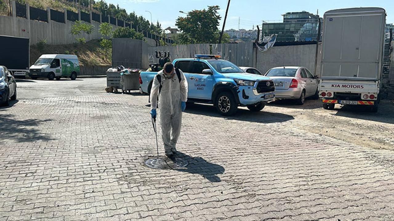 KÂĞITHANE’DE İLAÇLAMA ÇALIŞMALARI GECE-GÜNDÜZ DEVAM EDİYOR