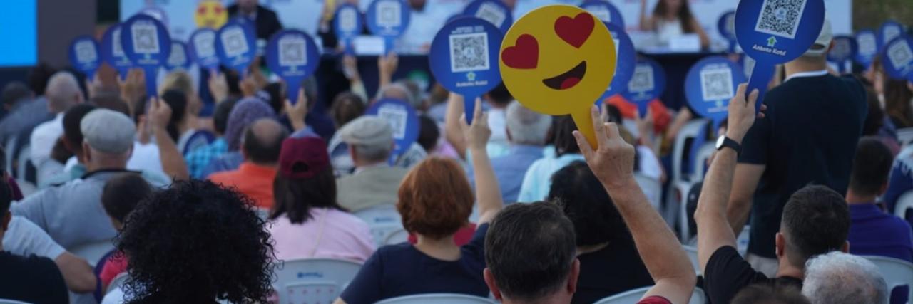 BAŞKAN AKSU, USKUMRUKÖYLÜ KOMŞULARIYLA BULUŞTU