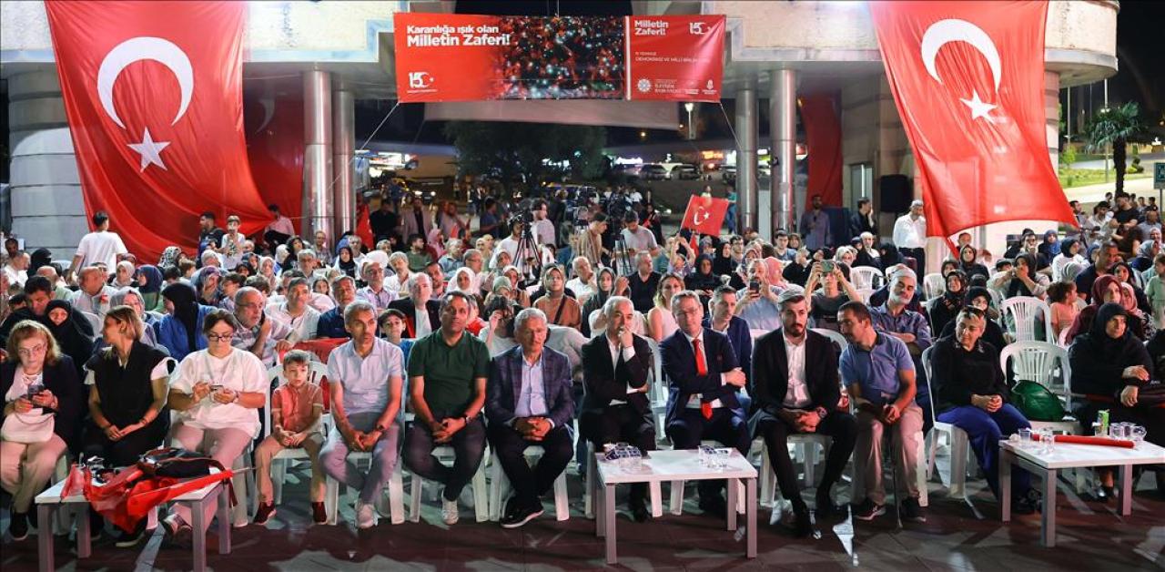 BAŞKAN KARTOĞLU: “BU DESTANSI DİRENİŞ DÜNYA TARİHİNE ALTIN HARFLERLE YAZILDI”