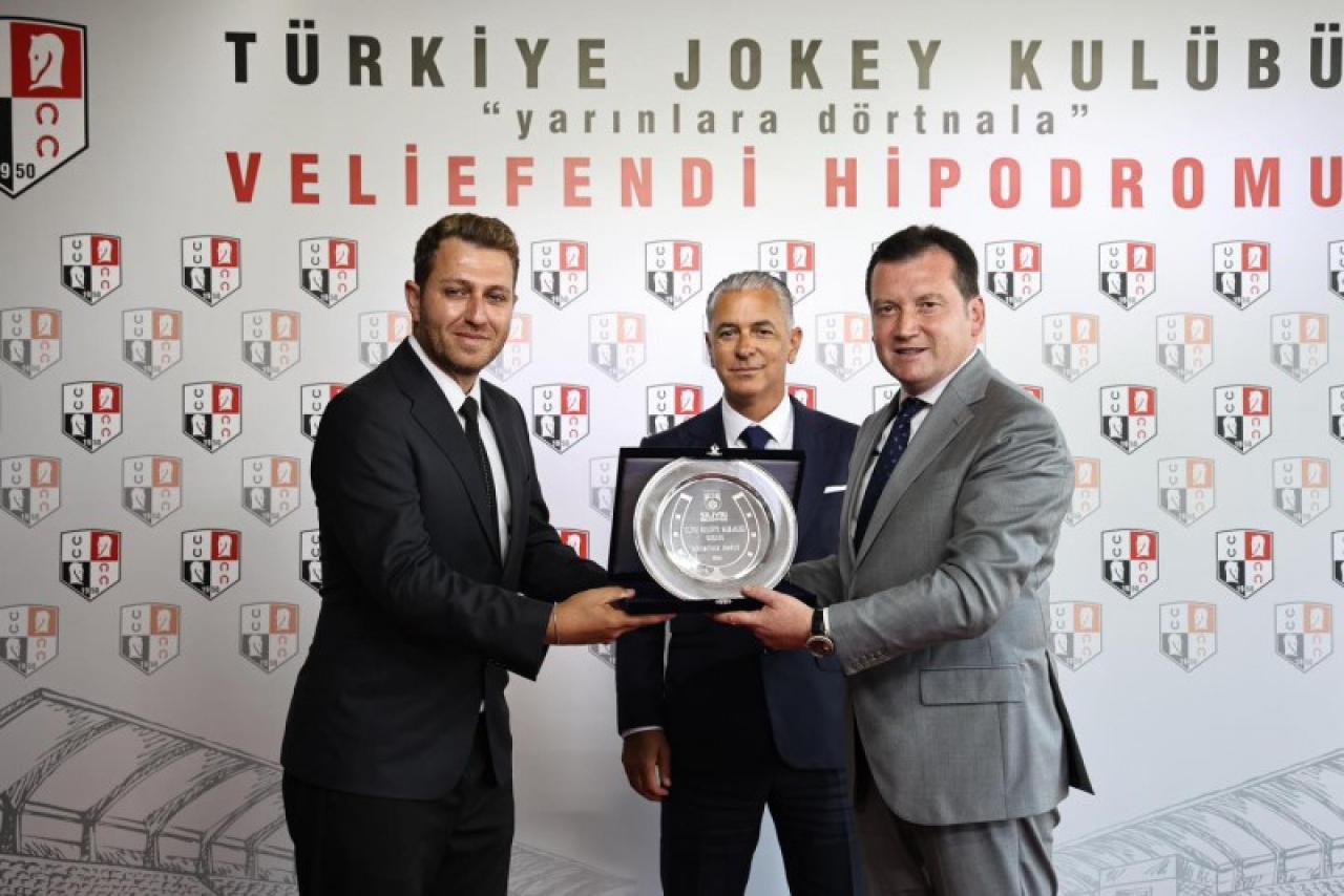 Silivri Belediyesi Adına Düzenlenen At Yarışını Maximus Power Kazandı