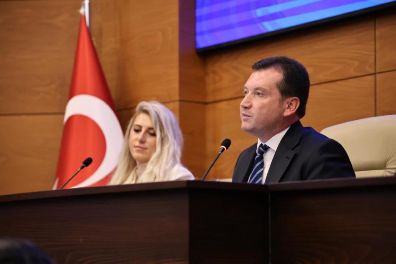 Başkan Balcıoğlu’ndan 1. Sınıfa Başlayacak Öğrencilere Çanta Desteği