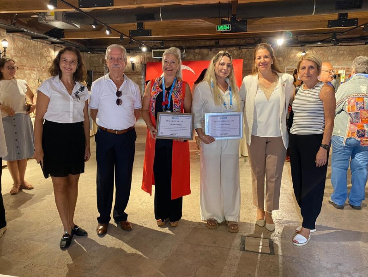 Silivri Belediyesi Kültür Merkezi Kursiyerlerinden Çini Ve Seramik Sergisi