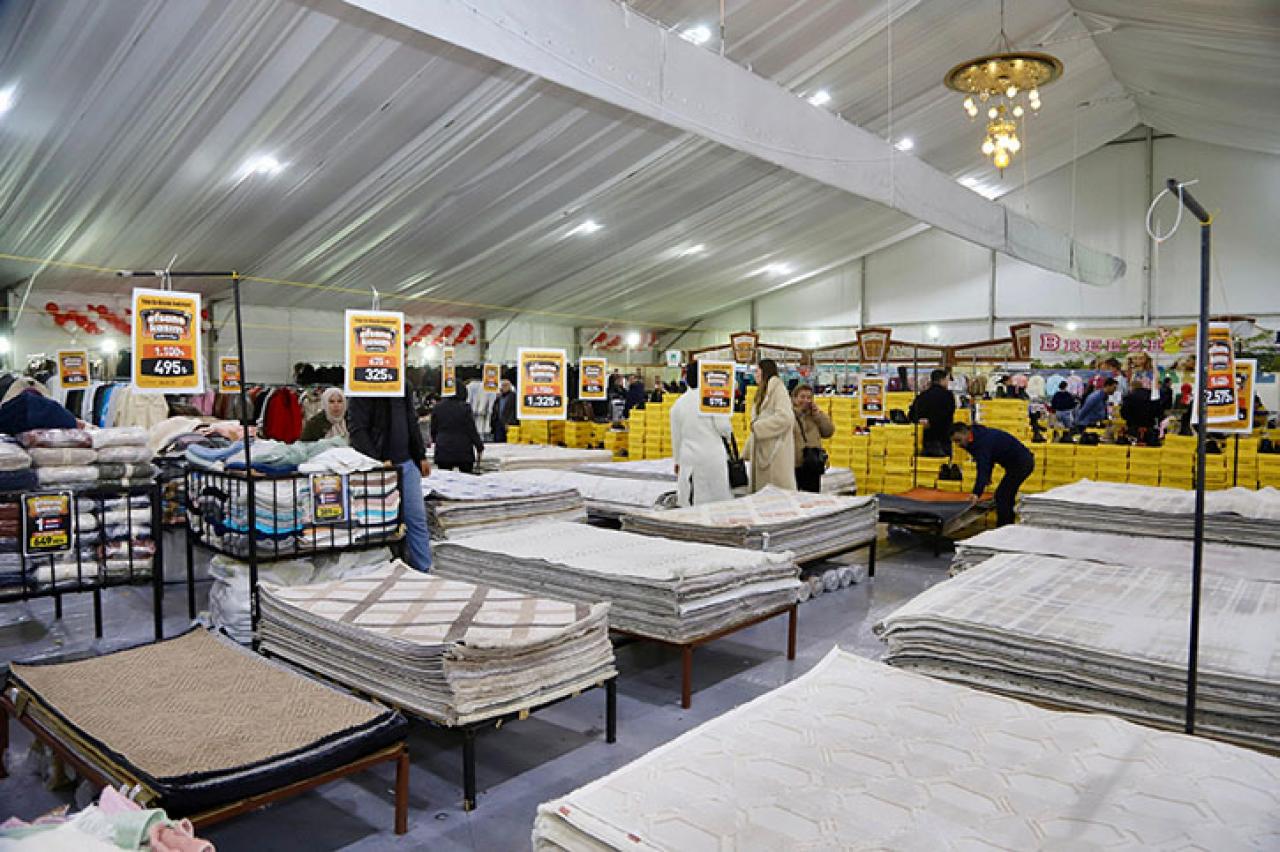 KÂĞITHANE’DE ALIŞVERİŞ GÜNLERİ BAŞLADI