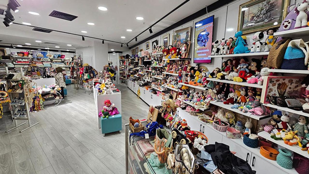 MAHARETLİ ELLER ÇARŞISI EL SANATLARINI EKONOMİYE KAZANDIRIYOR