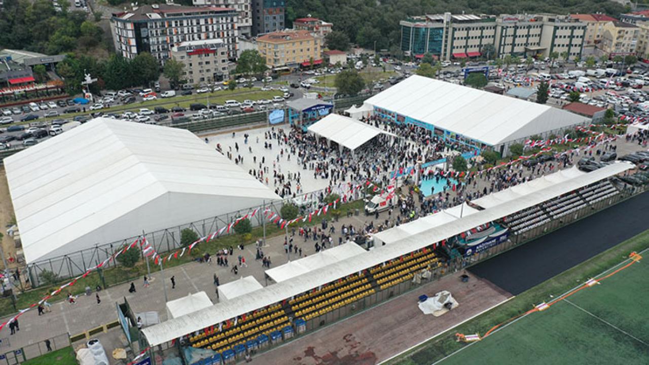 KÂĞITHANE’DE SİVAS TANITIM GÜNLERİNE YÜZ BİNLERCE KİŞİ KATILDI