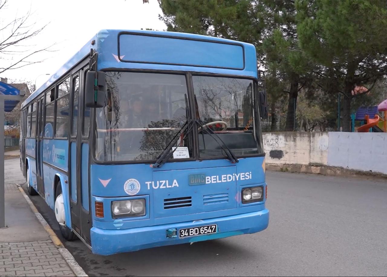 Tuzla Belediyesi'nden 950 öğrenciye ücretsiz ulaşım desteği