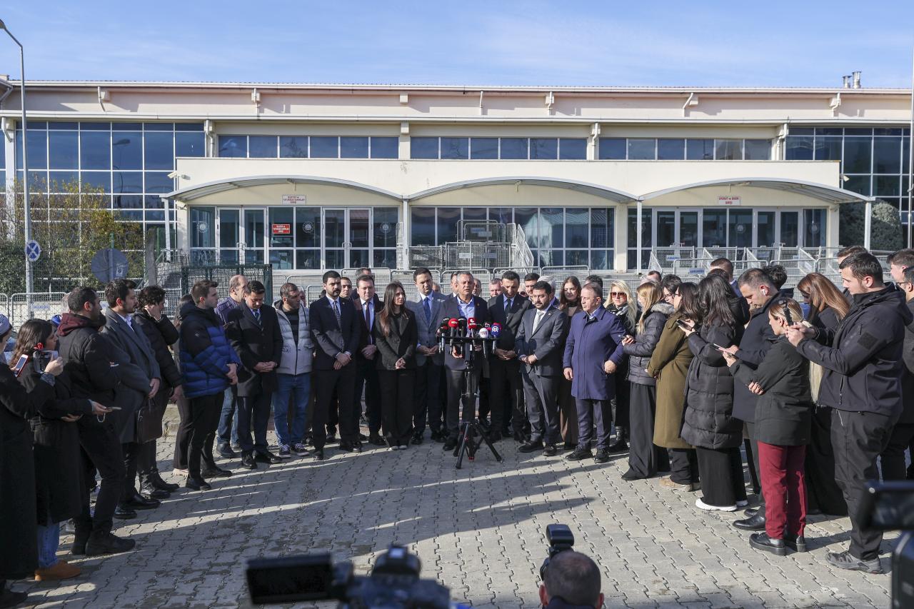 Cumhuriyet Halk Partisi Genel Başkanı Özgür Özel: “45 Kişiyi Tarayarak Öldürenleri Suriye’ye Saldılar”