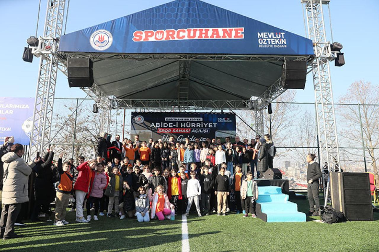 KÂĞITHANE’DE SPORUN YENİ MERKEZİ: ABİDE-İ HÜRRİYET SPOR SAHASI AÇILDI