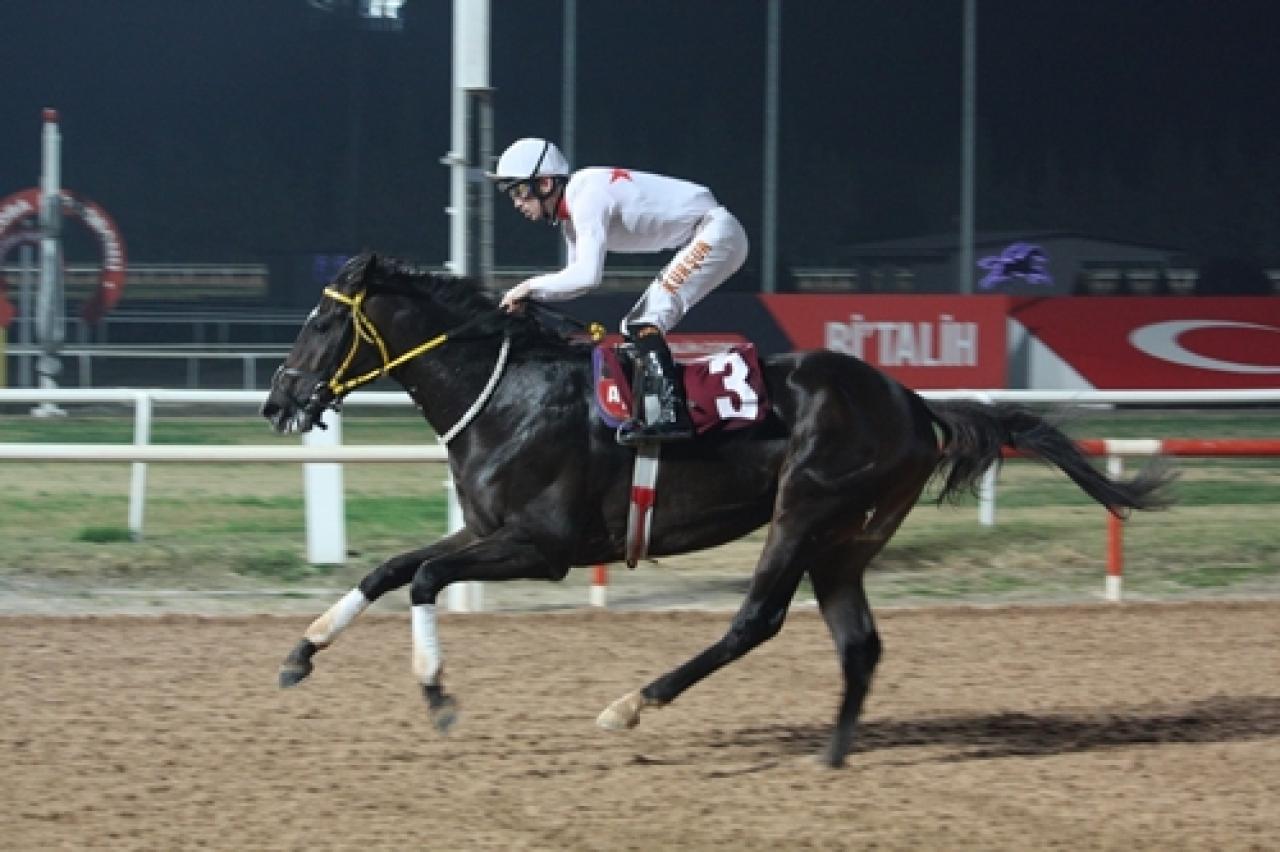 İbrahim Özekici Koşusu’nu Görkem Kaptan kazandı