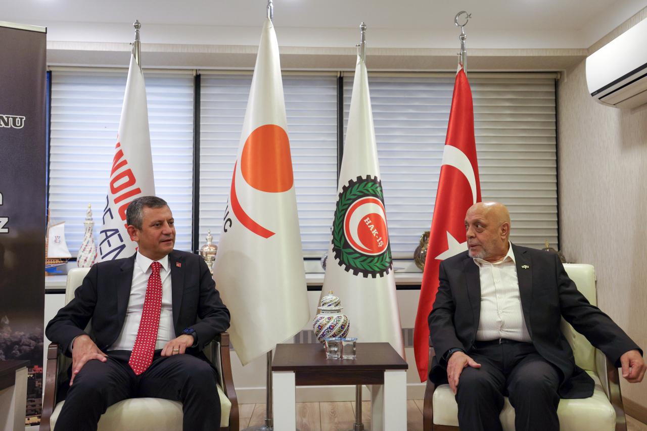 CHP Lideri Özgür Özel HAK-İŞ’i Ziyaret Etti: “Bu Yılı Mücadele ve Seçim Yılı Olarak Değerlendiriyoruz”