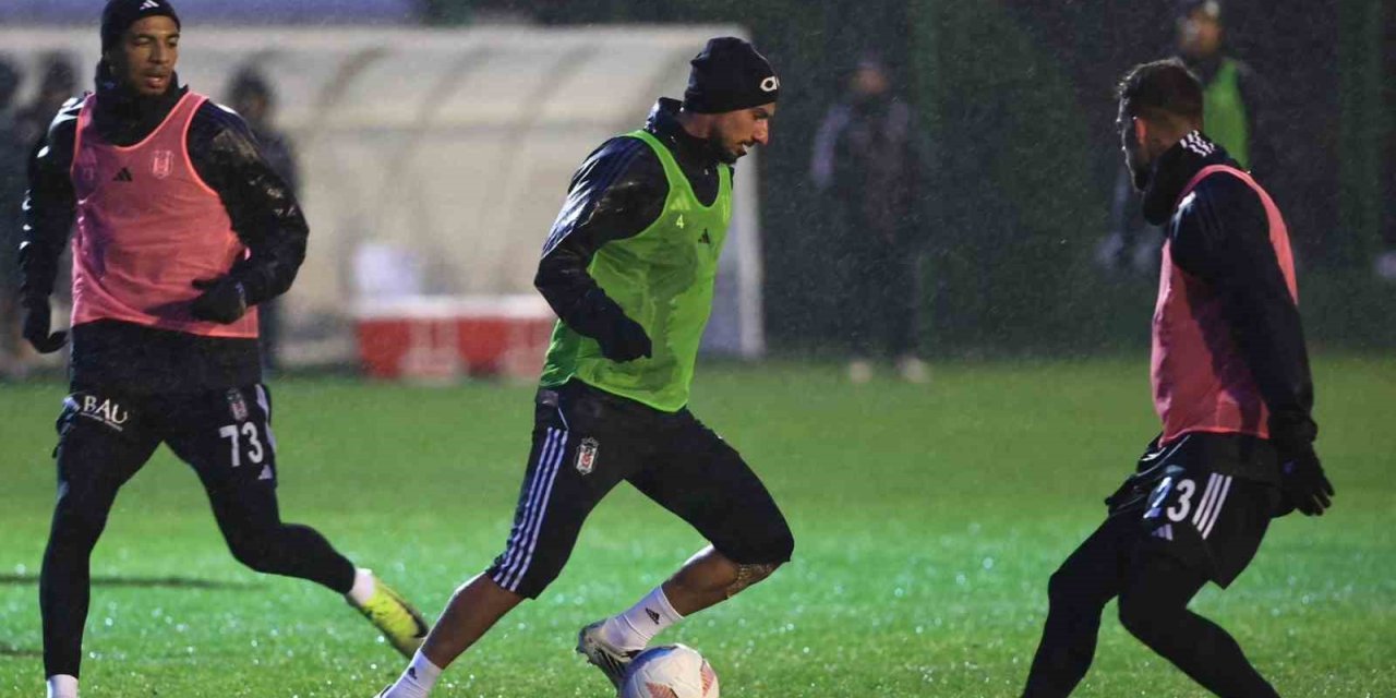 BEŞİKTAŞ’TA ÇAYKUR RİZESPOR MAÇI HAZIRLIKLARI SÜRÜYOR