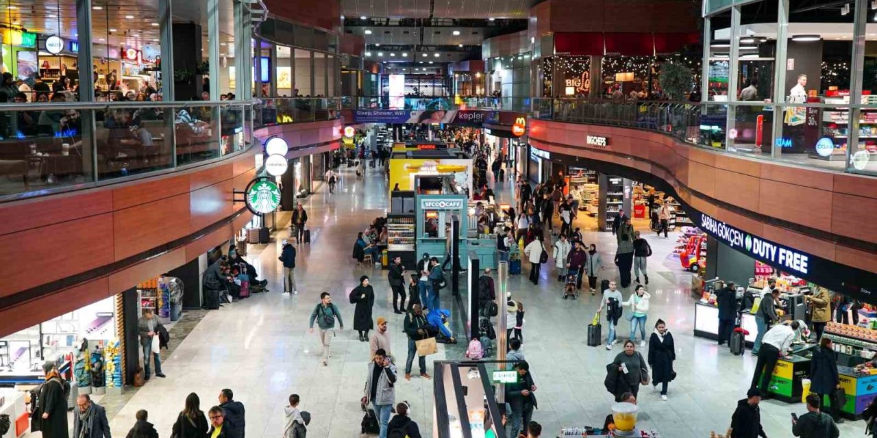 YENİ YILA GİRERKEN SABİHA GÖKÇEN HAVALİMANI’NDAN BİR REKOR DAHA