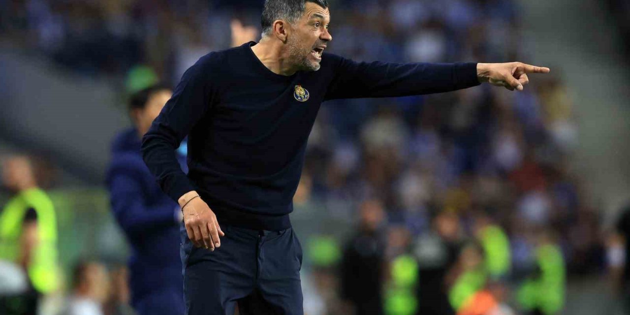 MİLAN’IN YENİ TEKNİK DİREKTÖRÜ SERGİO CONCEİCAO OLDU